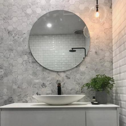 Which Tiles Are the Best Option for a Small Bathroom?